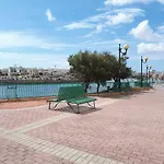 Ocean View, 1 *